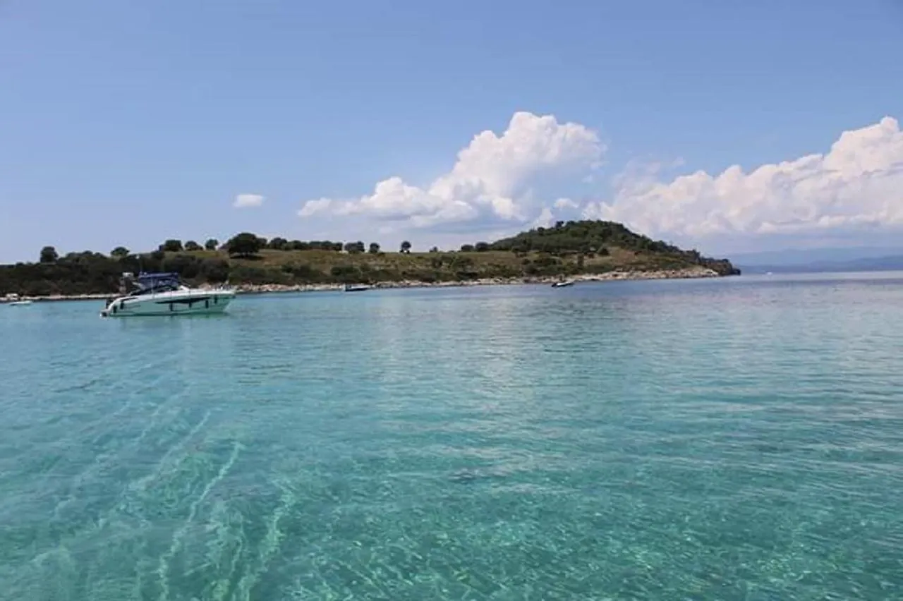 Villa Laguna Vourvourou 0*,  Greece